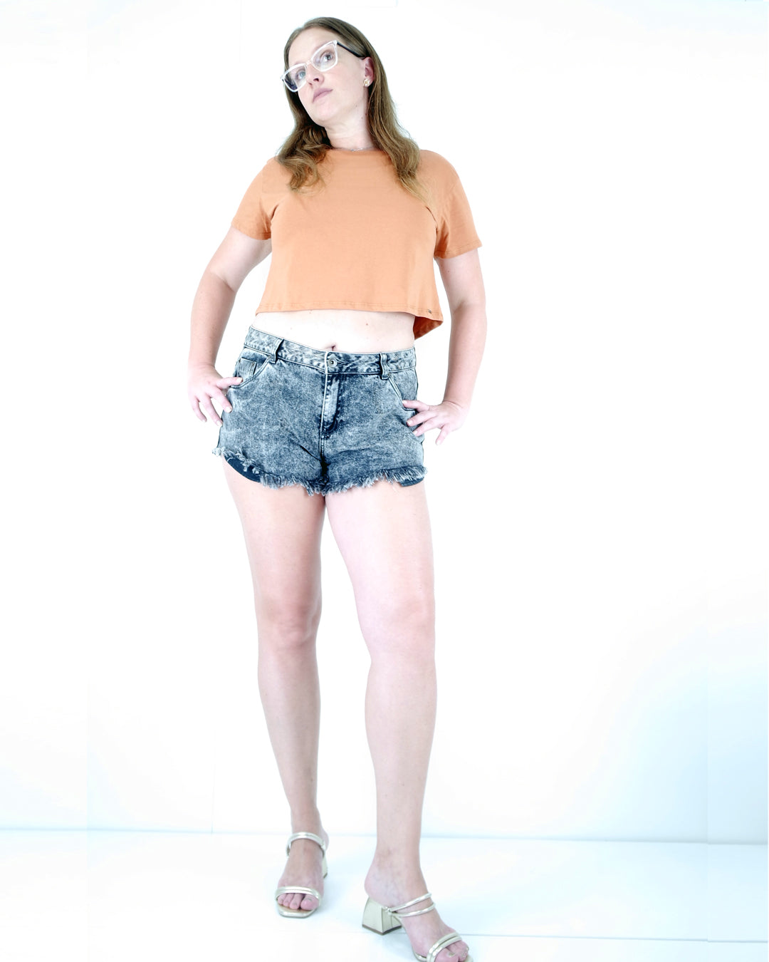 Shorts Lebôh Jeans com Barra Desfiada Preto