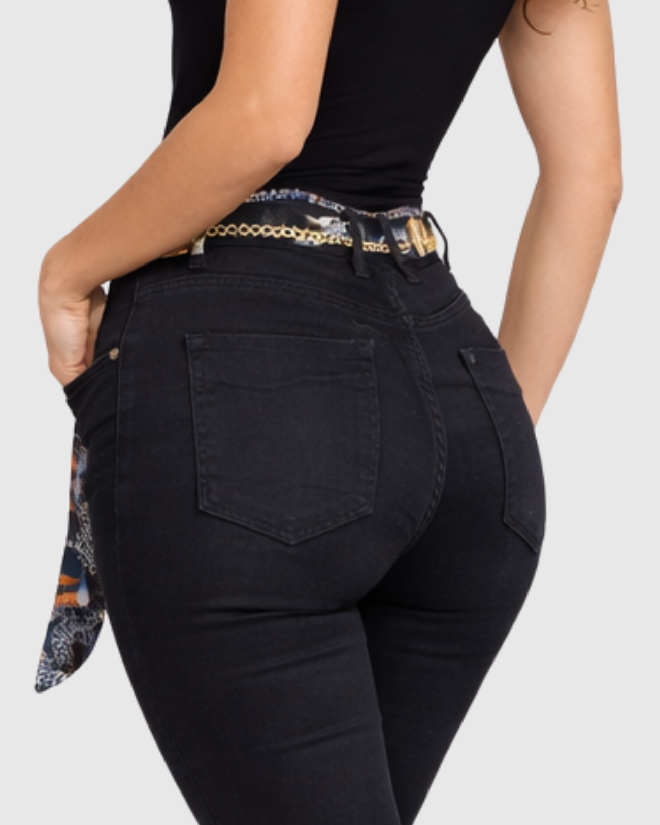 Calça Skinny Jeans Preta Cintura Alta com Cinto – Oppnus Cigarrete