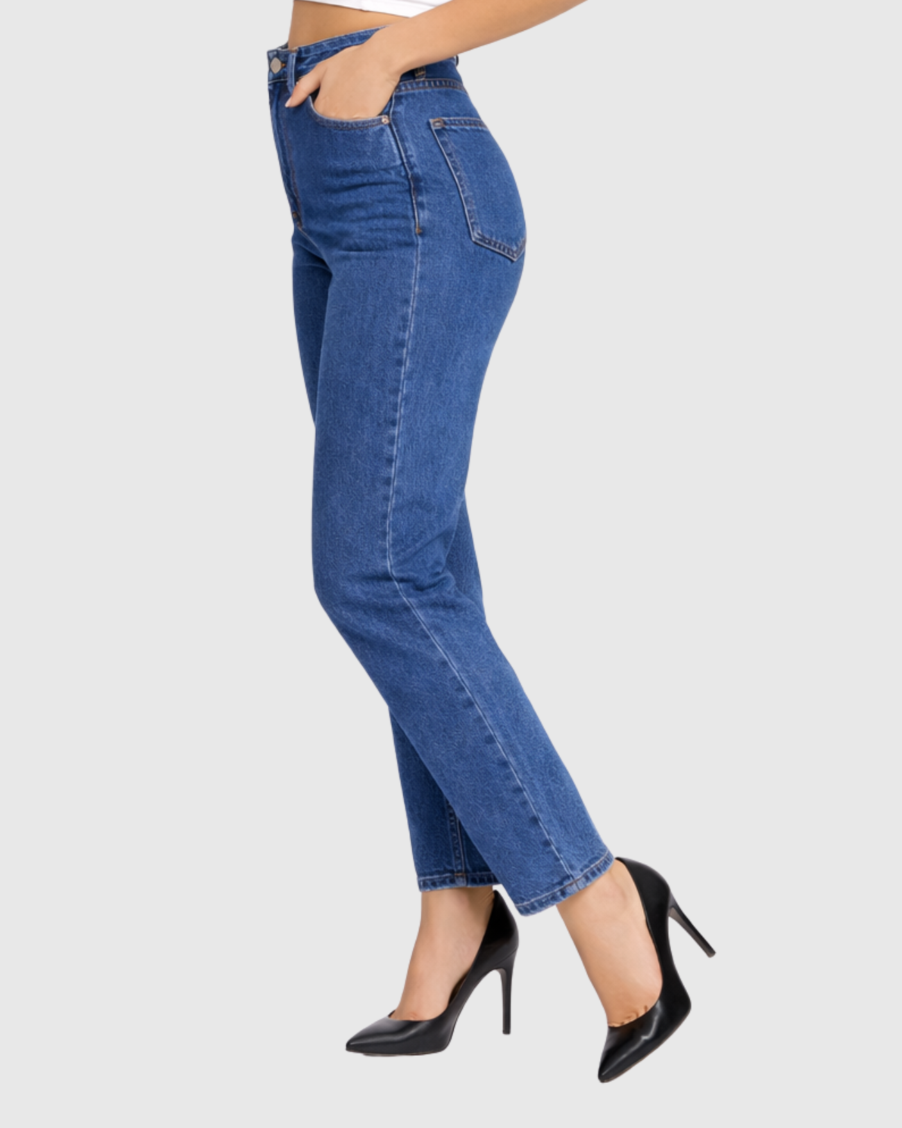 Calça Mom Jeans Oppnus Feminina Cintura Alta com Modelagem Larga -