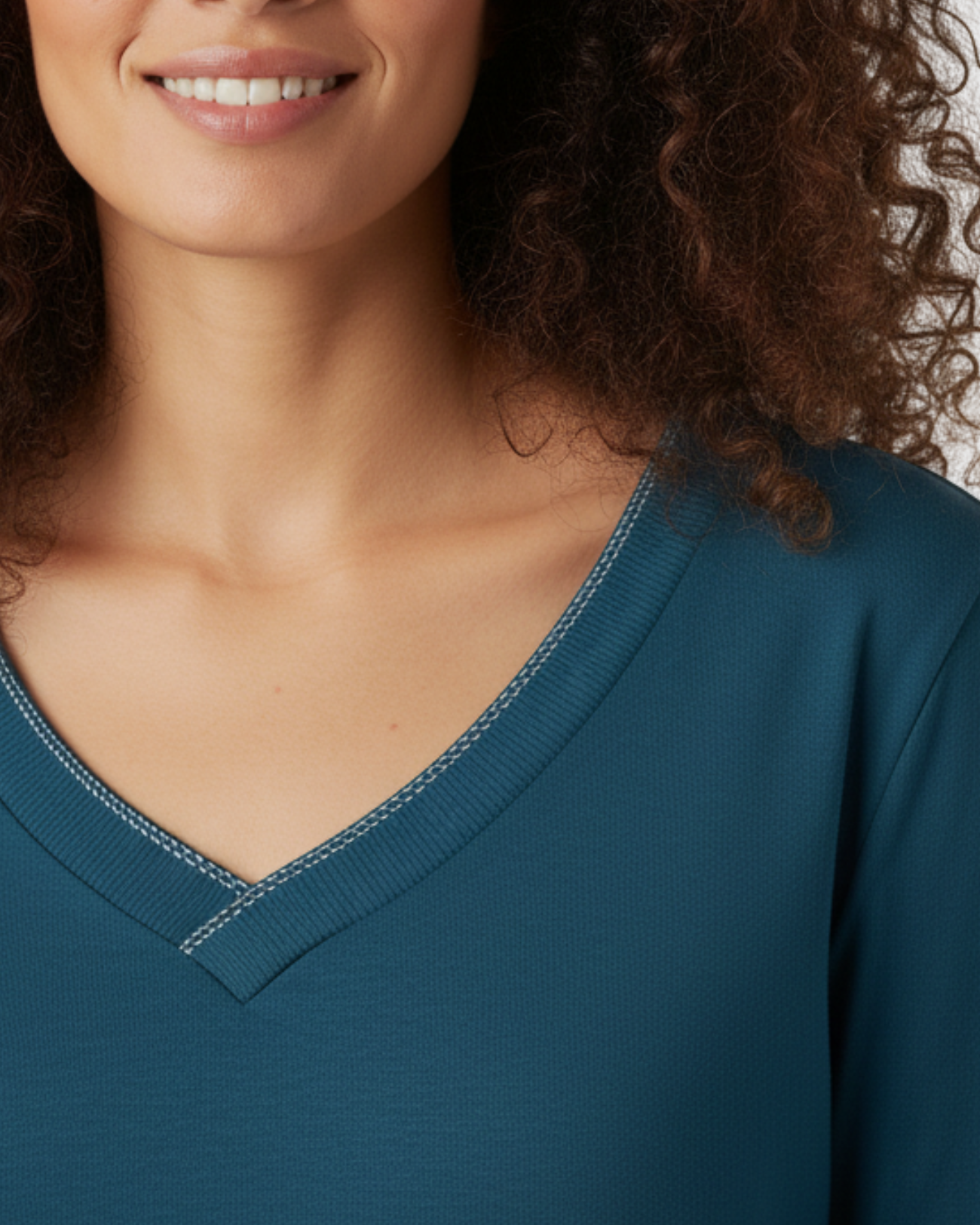 Blusa Feminina Azul Petróleo Manga Longa com Decote V Marialícia