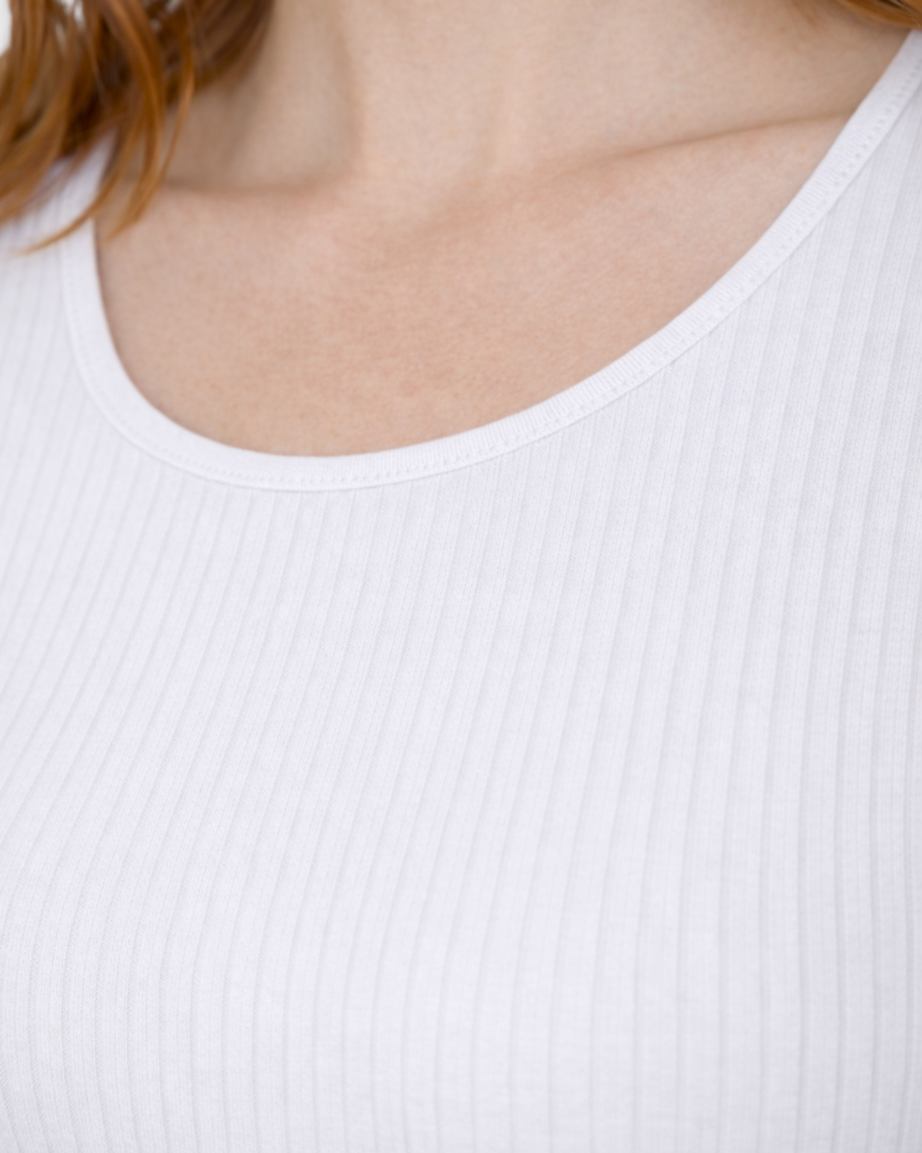 Blusa Básica Feminina Marialícia Manga Curta Canelada Branca