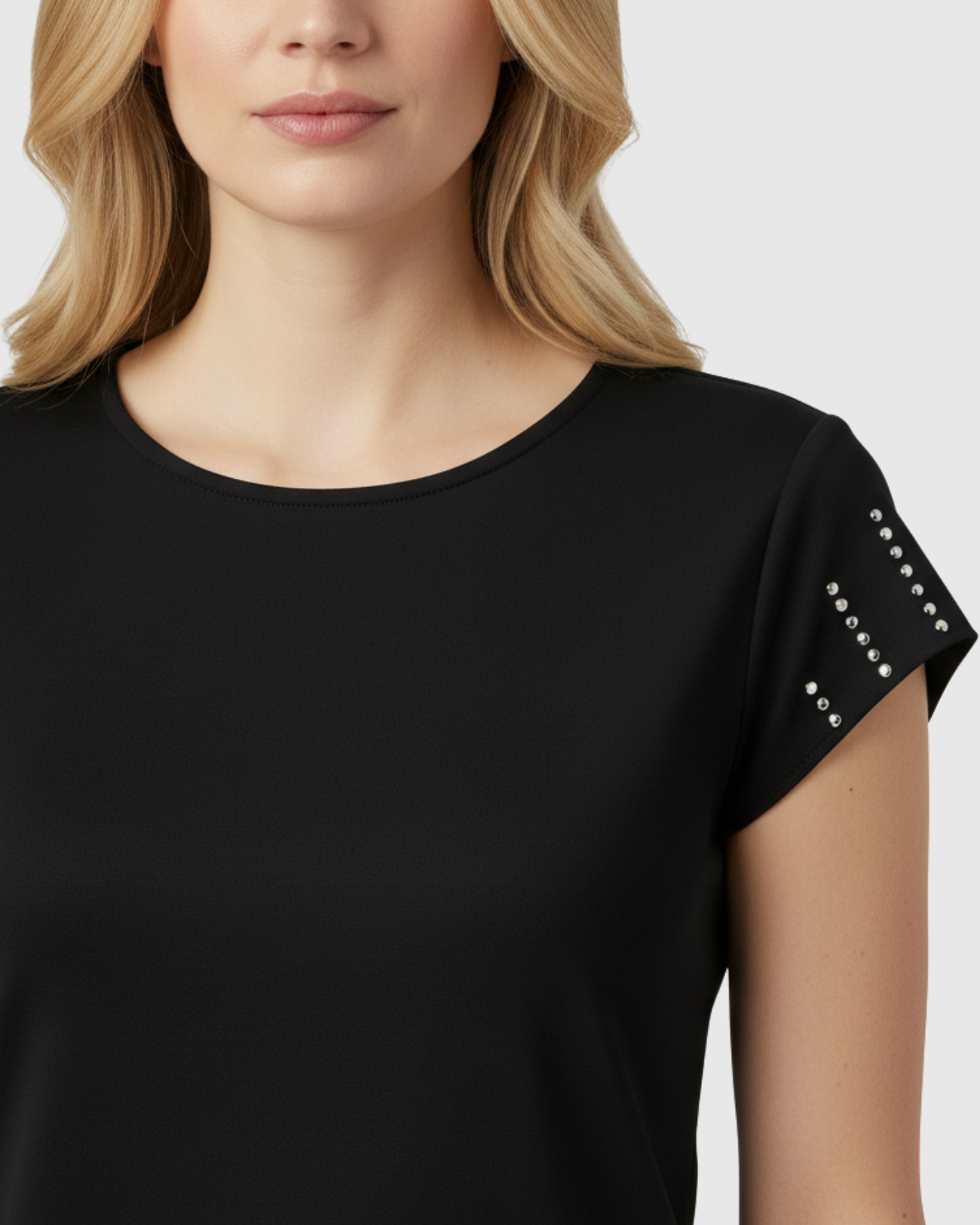 Blusa Feminina Marialícia Manga Curta com Bordado Preta -