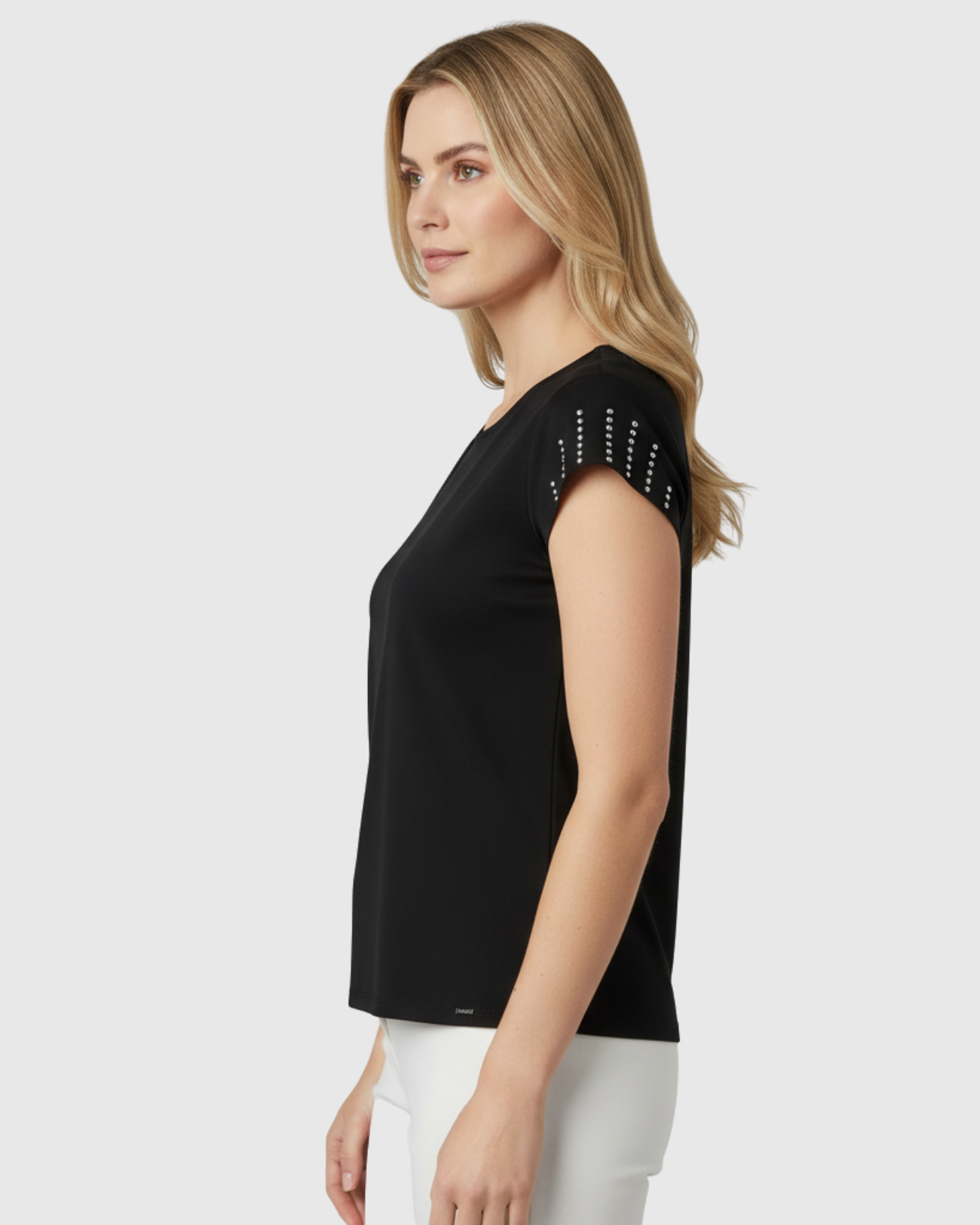 Blusa Feminina Marialícia Manga Curta com Bordado Preta -