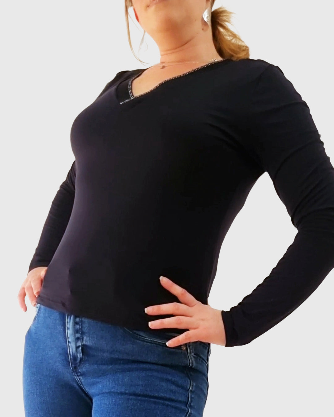 Blusa Manga Longa Decote V Preta