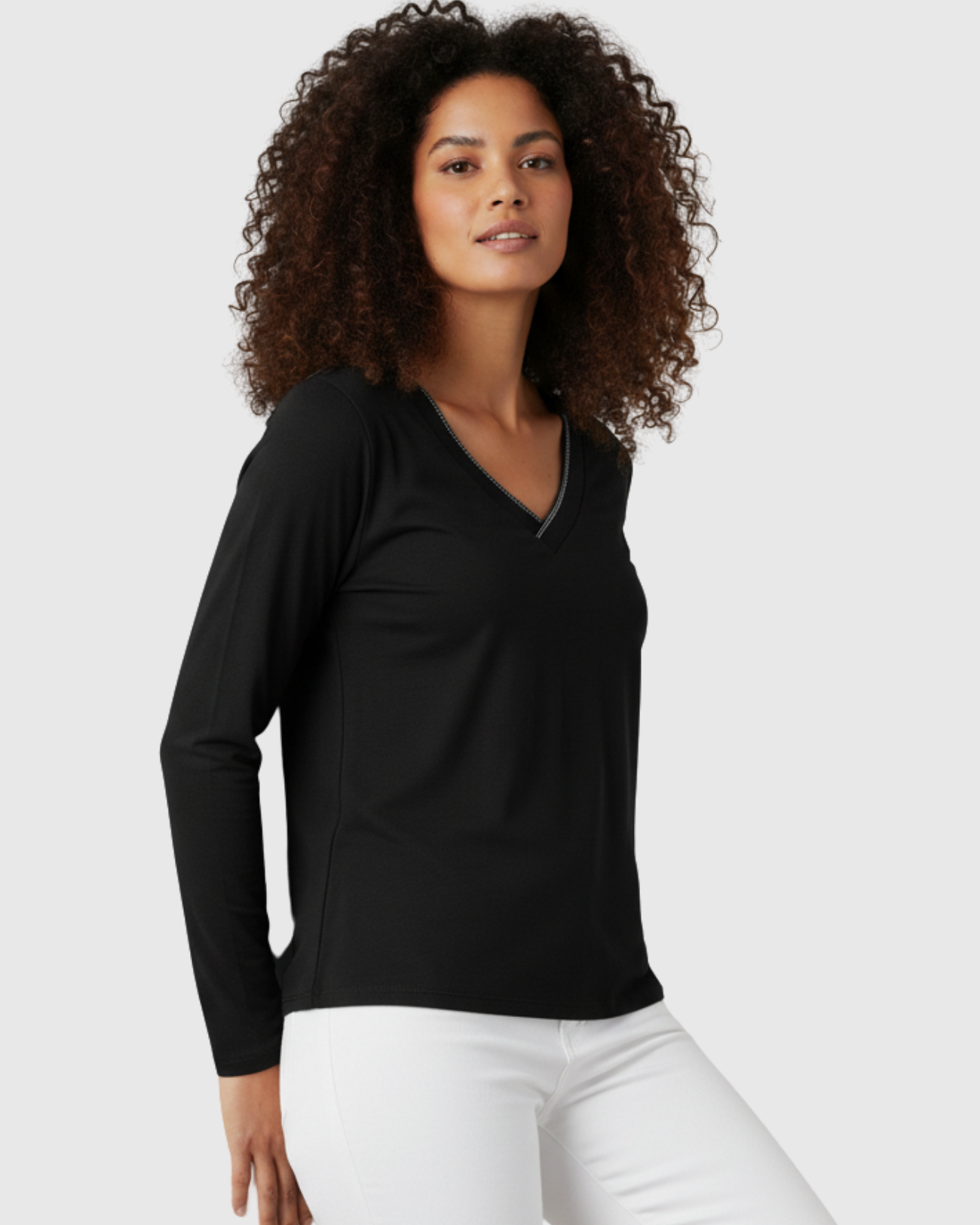 Blusa Manga Longa Preta com Decote V Feminina – Marialícia