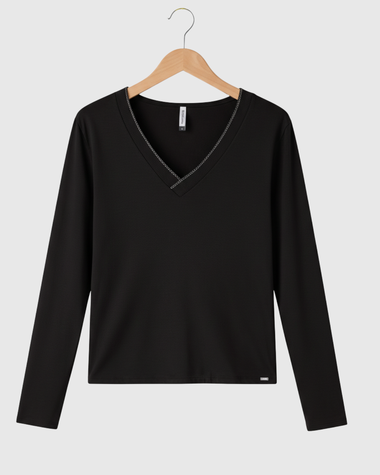 Blusa Manga Longa Preta com Decote V Feminina – Marialícia