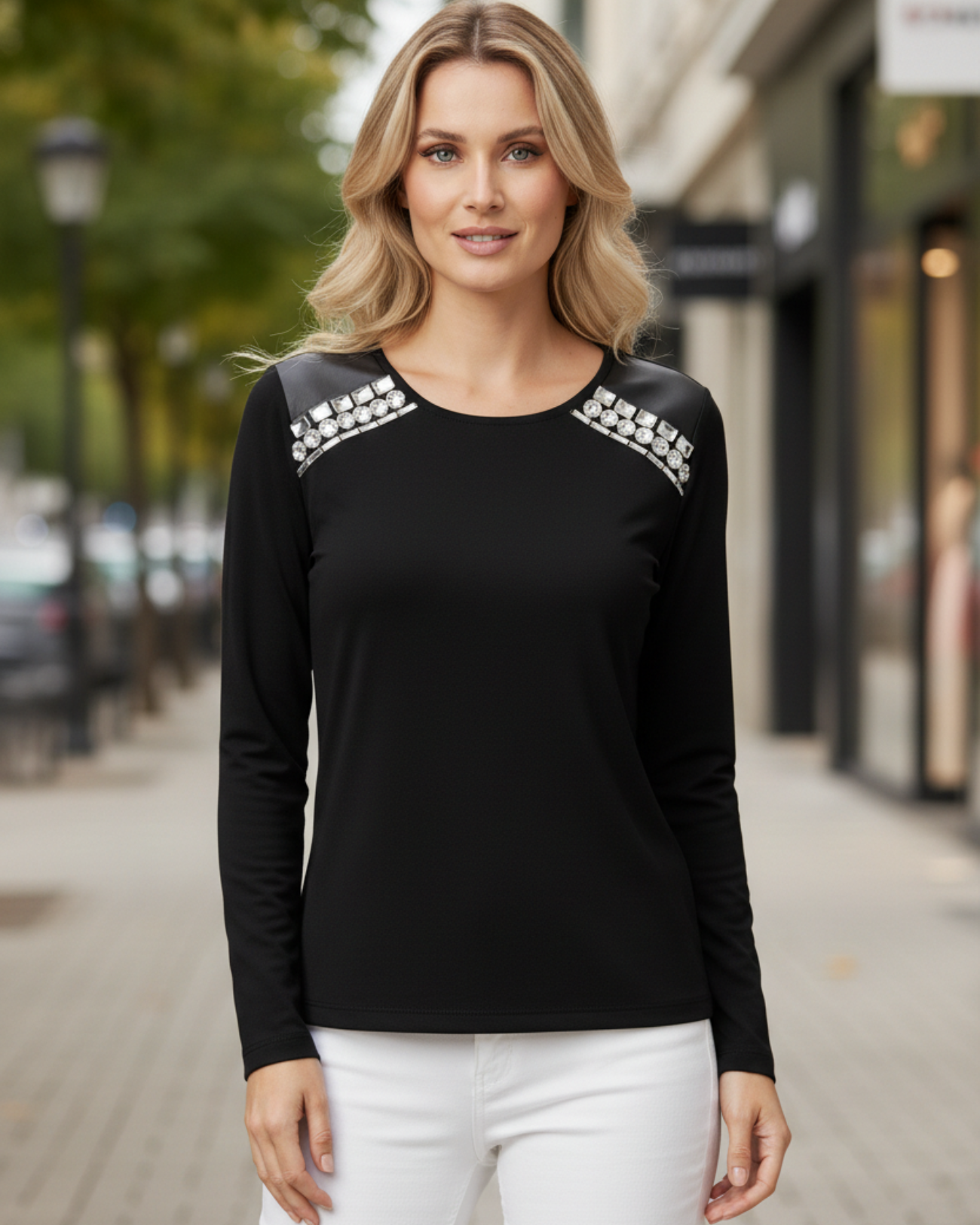 Blusa Preta Feminina Manga Longa com Pedraria – Nega Rio