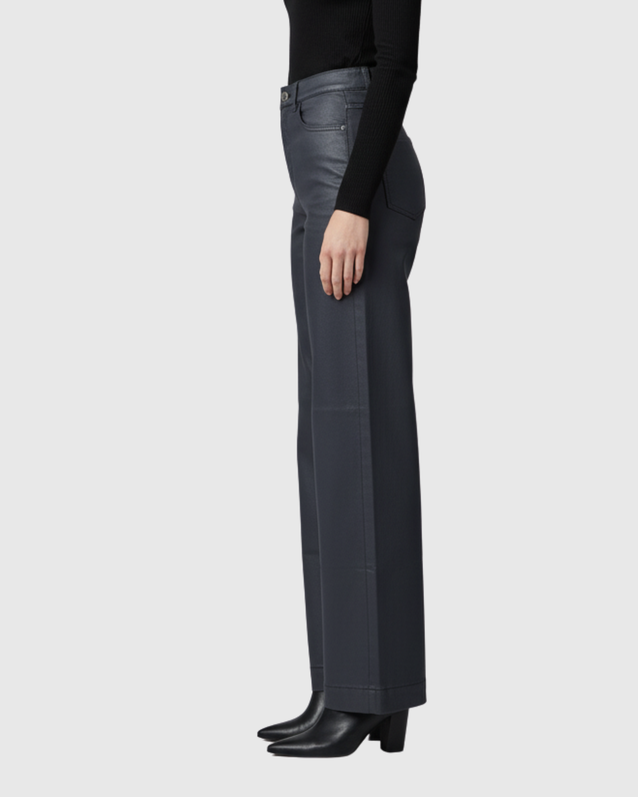 Calça Resinada Preta Feminina Wide Leg Flare com Cintura Alta