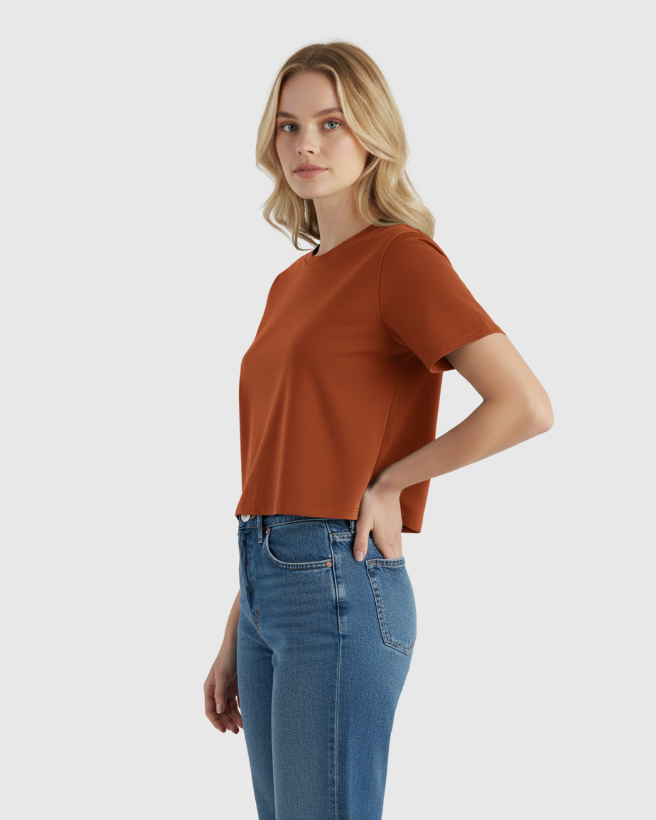 Camiseta Cropped Básica Feminina Marialícia Manga Curta Marrom