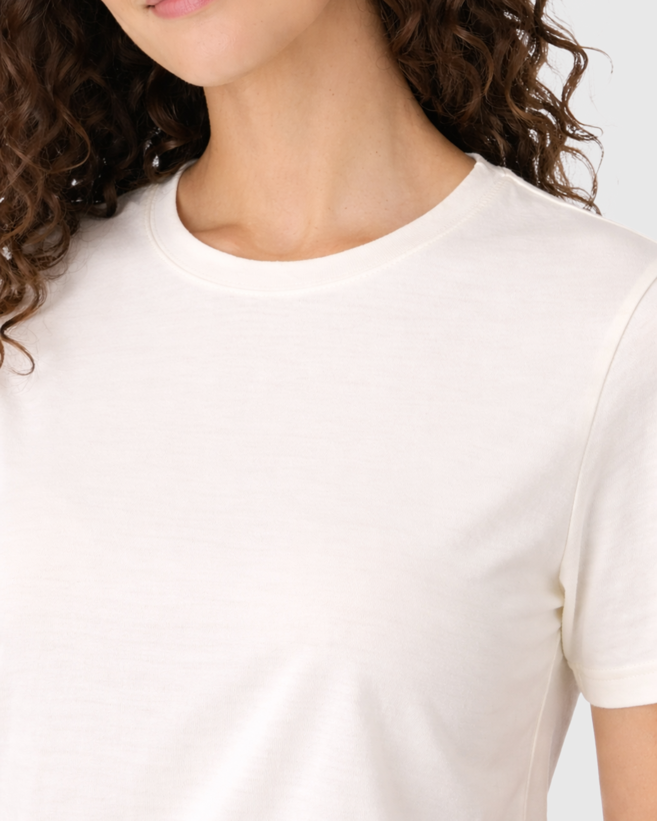 Camiseta Marialícia Básica Feminina Manga Curta Algodão Off White -